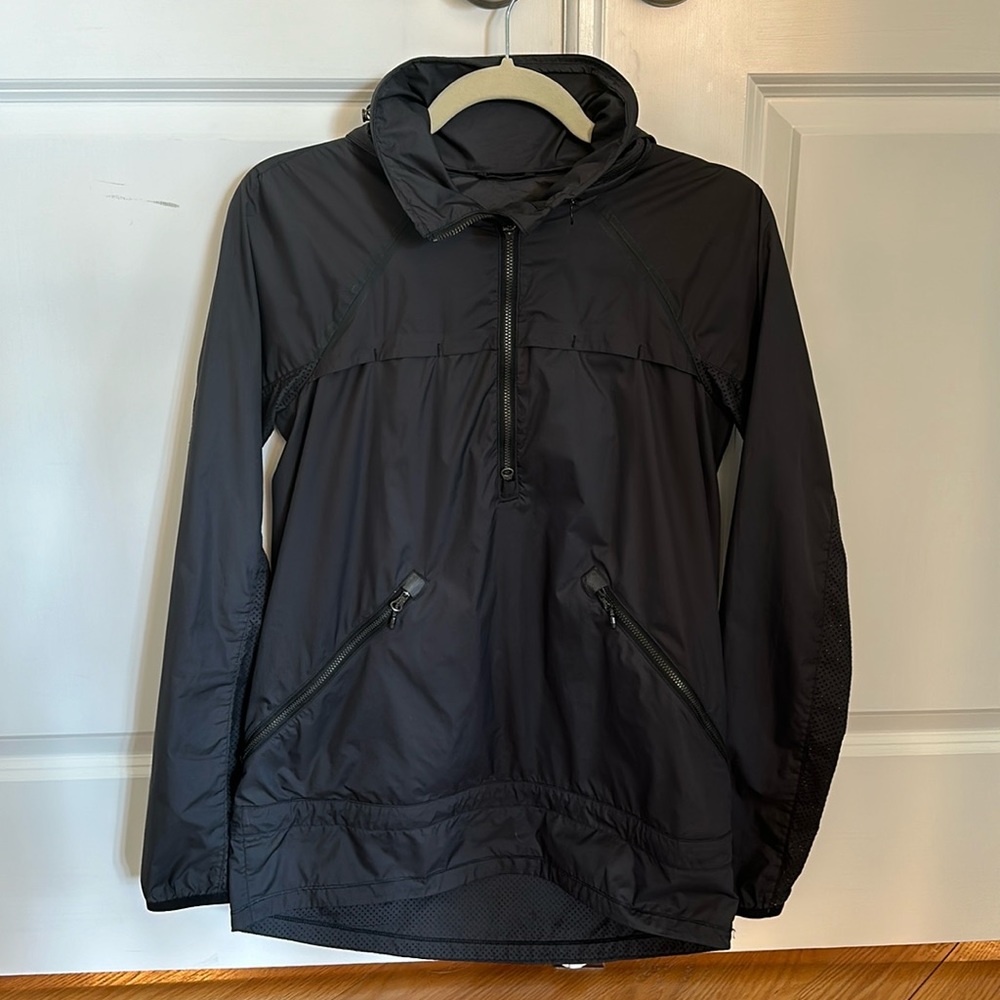 Lululemon Ventilated Wind Breaker with Hood size Small. Excellent used condition